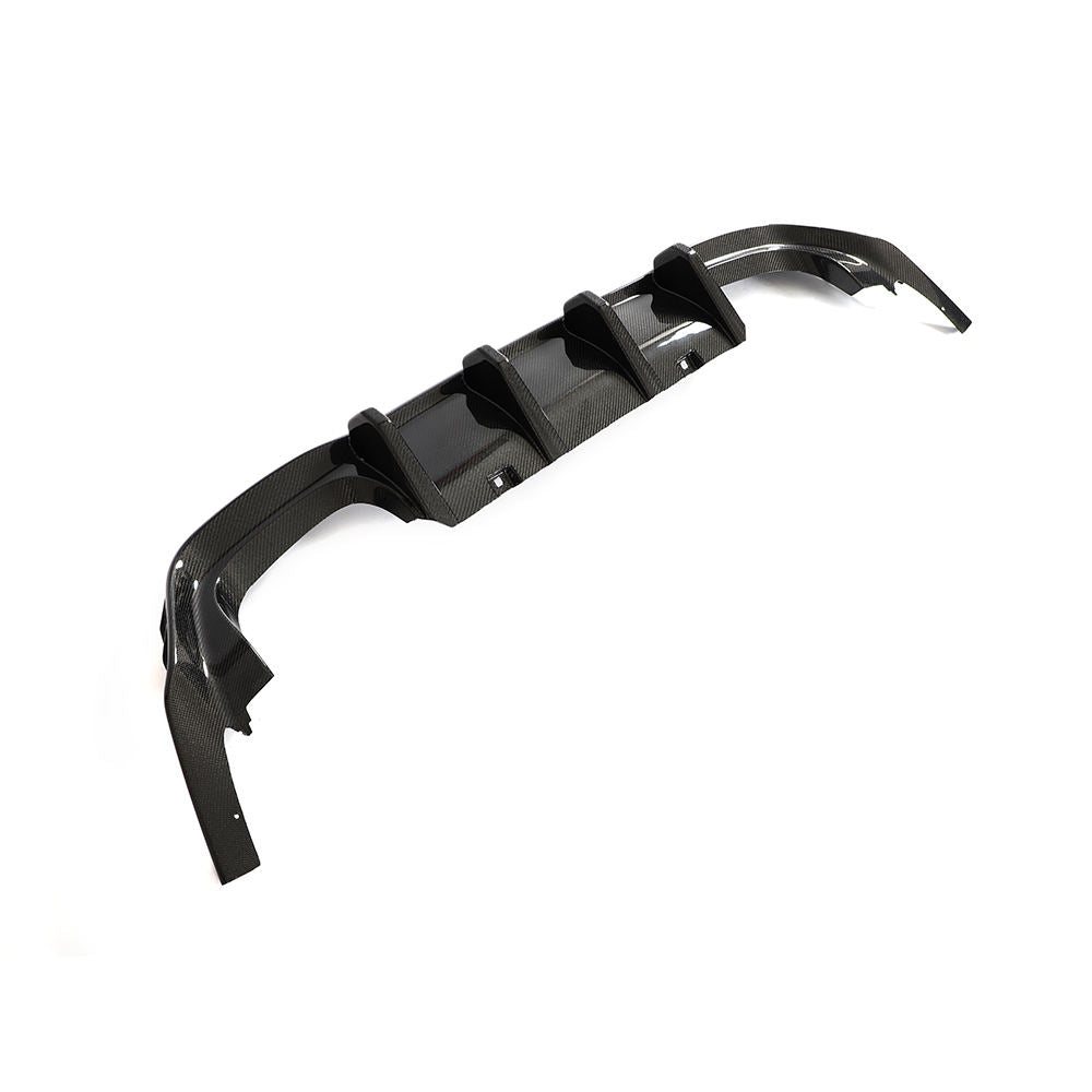 Difusor trasero en fibra de carbono para VW Golf MK8