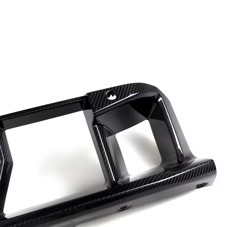 Moldura central parachoques en fibra de carbono para BMW G87 +2023