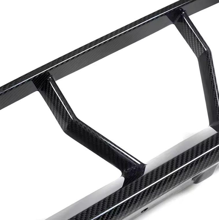 Moldura central parachoques en fibra de carbono para BMW G87 +2023